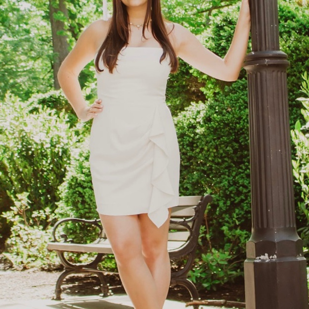 Amanda Uprichard size Medium short white dress